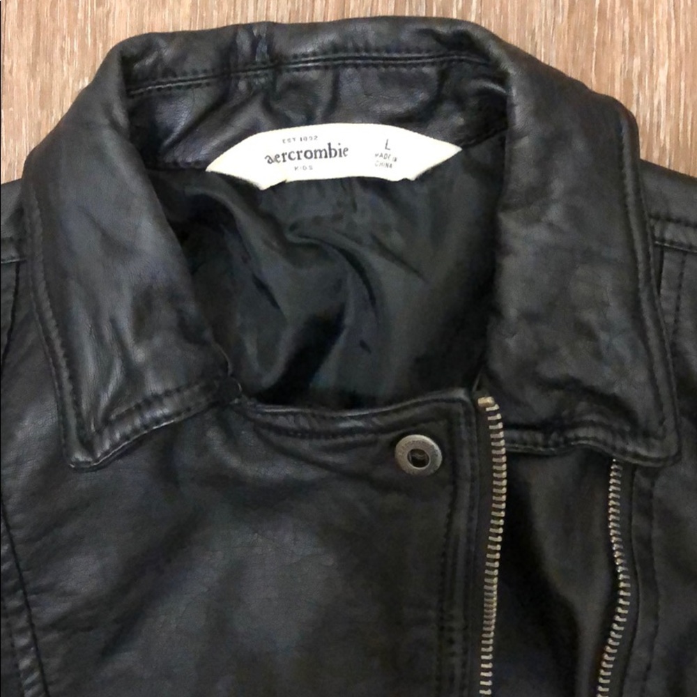 Leather jacket - Picture 3 of 4